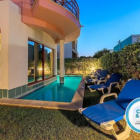 Hotel With Private Pool, Garden, Terrace And Marina View Albufeira