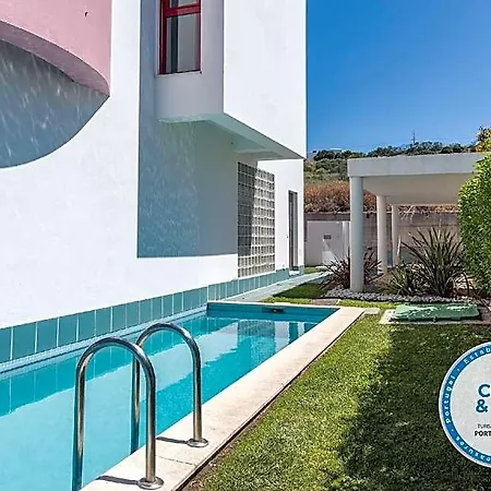 With Private Pool, Garden, Terrace And Marina View 3* Albufeira